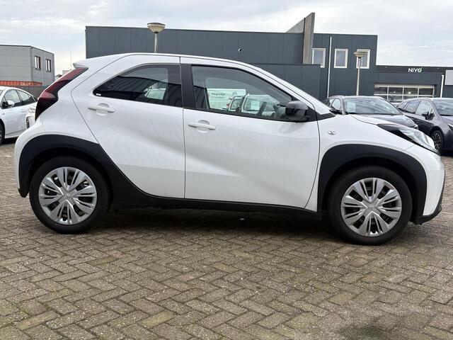 Toyota AYGO X 1.0 VVT-i MT Play