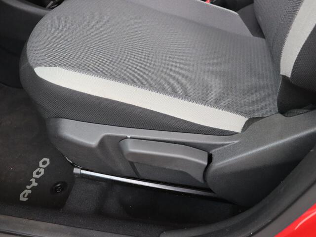 Toyota AYGO 1.0 VVT-i x-play