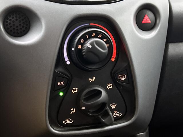 Toyota AYGO 1.0 VVT-i x-first automaat
