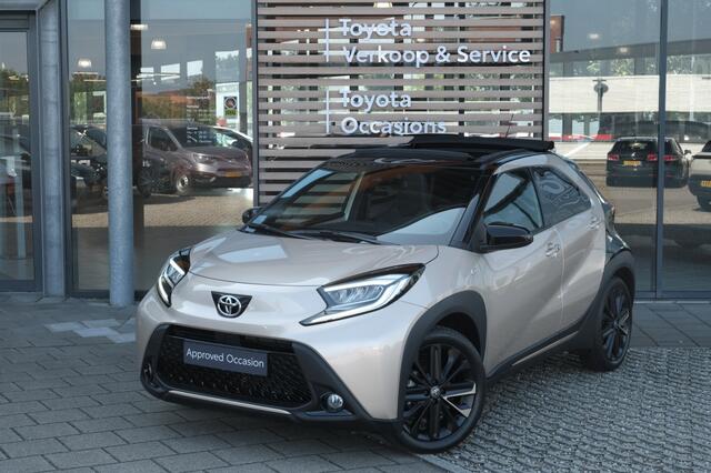 Toyota AYGO X 1.0 VVT-i MT Premium | JBL Audio met 4 speaker en subwoofer | Toyota Smart Connect® Services** | Stoelverwarming, beide voorstoelen | Smart Entry | Stoelbekleding, deels leer 'design Premium' met 'G