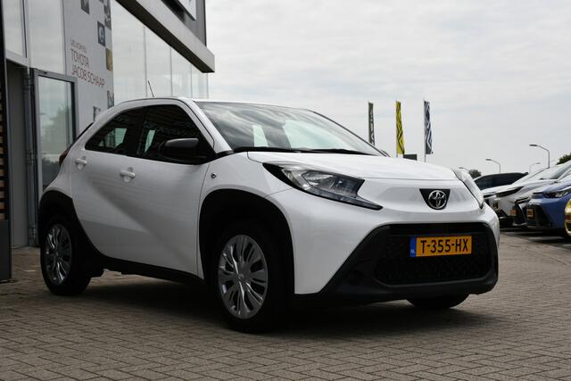 Toyota AYGO X 1.0 VVT-i MT Play 5-deurs 72pk | Airco | Apple Carplay/Android Auto | Cruise control adaptief |
