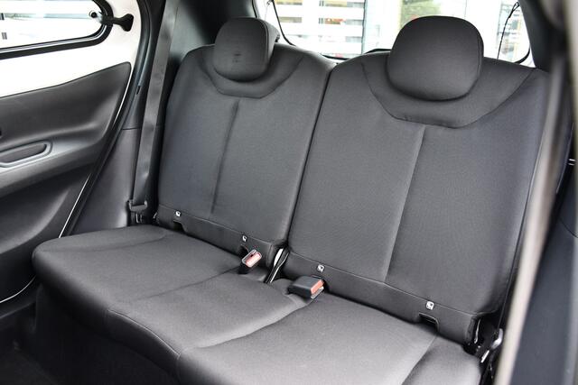 Toyota AYGO X 1.0 VVT-i MT Play 5-deurs 72pk | Airco | Apple Carplay/Android Auto | Cruise control adaptief |