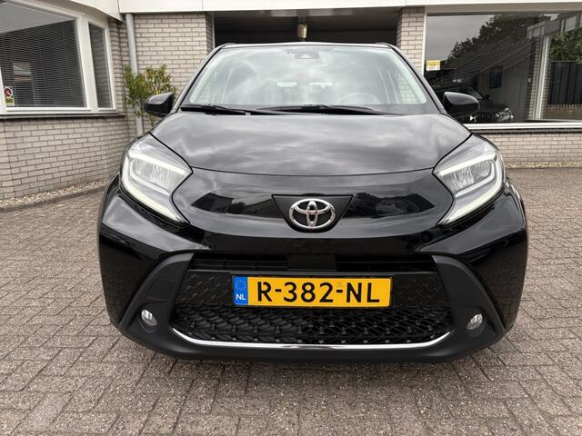 Toyota AYGO X 1.0 VVT-i MT first