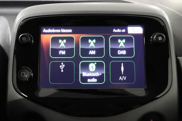 Toyota AYGO 1.0 VVT-i x-clusiv, Apple Carplay / Android Auto, Subwoofer, LM Velgen, Camera!