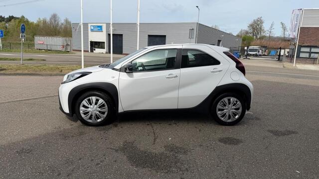 Toyota AYGO X 1.0 VVT-i MT Play