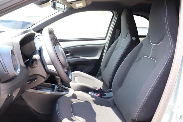 Toyota AYGO X Hybrid 115 pulse, ¤1.000 inruilpremie, Draadloos, Climate Control, Apple Carplay / Android Auto, Camera!