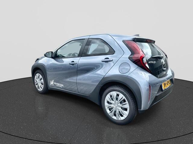 Toyota AYGO X 1.0 VVT-i MT Play