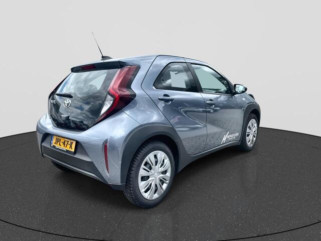 Toyota AYGO X 1.0 VVT-i MT Play