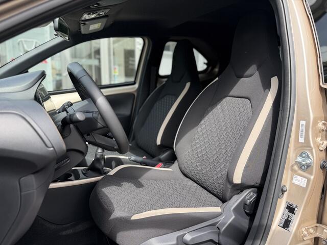 Toyota AYGO X 1.0 VVT-i MT Pulse Apple/Android, Cruise control, 17inch velgen, Voorstoelen verwarmd