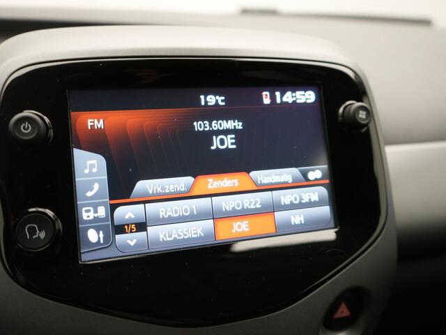Toyota AYGO 1.0 VVT-i X-Clusiv X-Shift Automaat | Keyless Entry | Toyota Safety Sense |