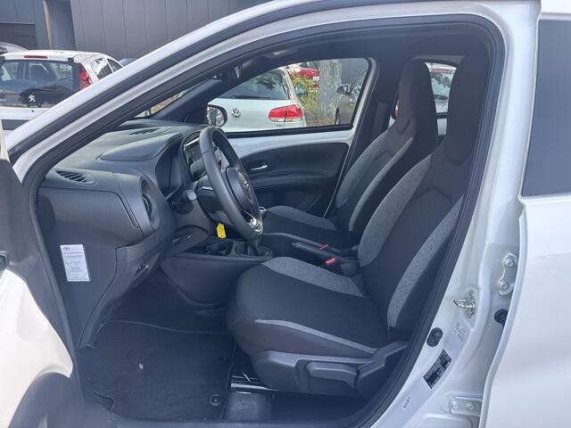 Toyota AYGO X 1.0 VVT-i MT Play | 06-10141018 Voor meer informatie
