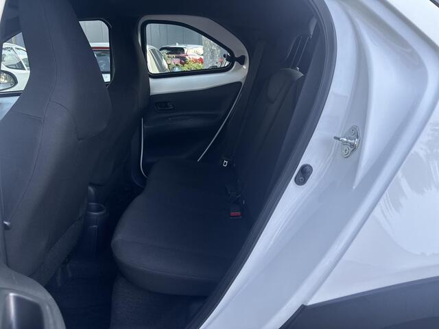 Toyota AYGO X 1.0 VVT-i MT Play | 06-10141018 Voor meer informatie
