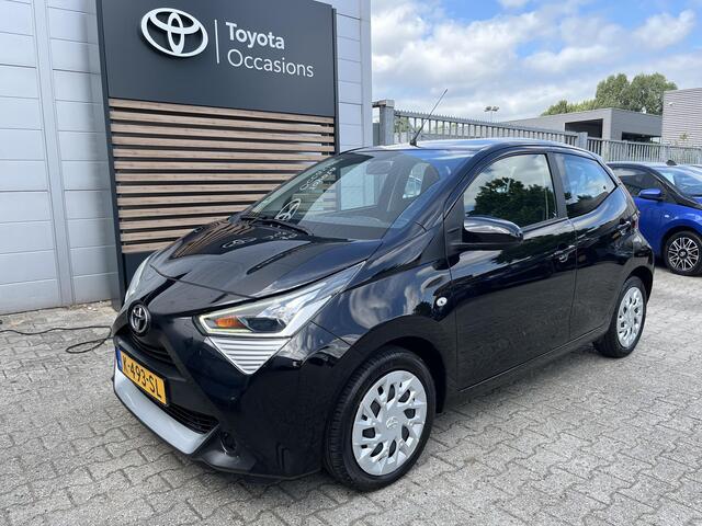 Toyota AYGO 1.0 VVT-i x-play