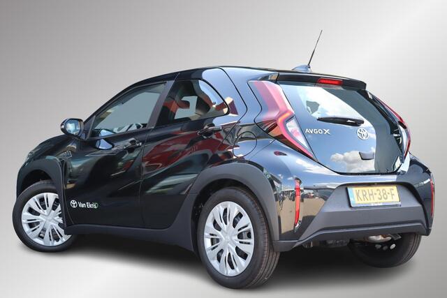 Toyota AYGO X Hybrid 115 play Apple carplay. Android auto.