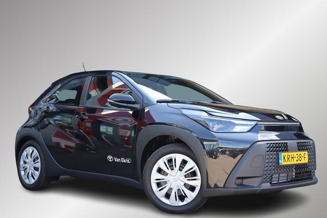 Toyota AYGO X Hybrid 115 play Apple carplay. Android auto.