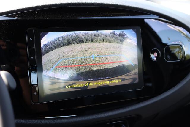 Toyota AYGO X Hybrid 115 play Apple carplay. Android auto.