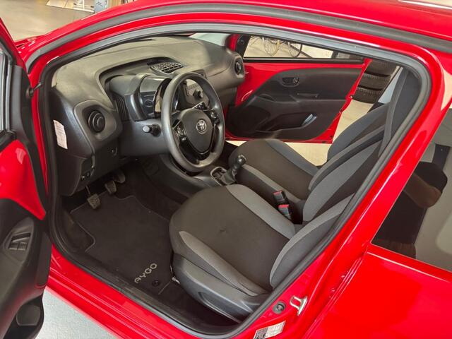 Toyota AYGO 1.0 VVT-i x-fun