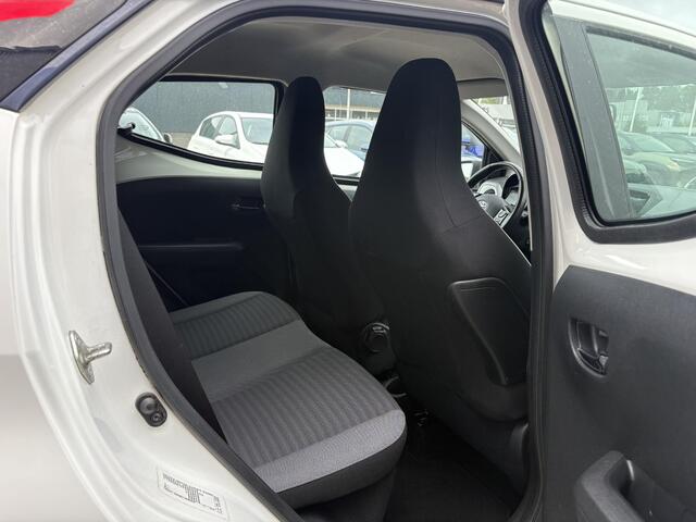 Toyota AYGO 1.0 VVT-i x-play limited