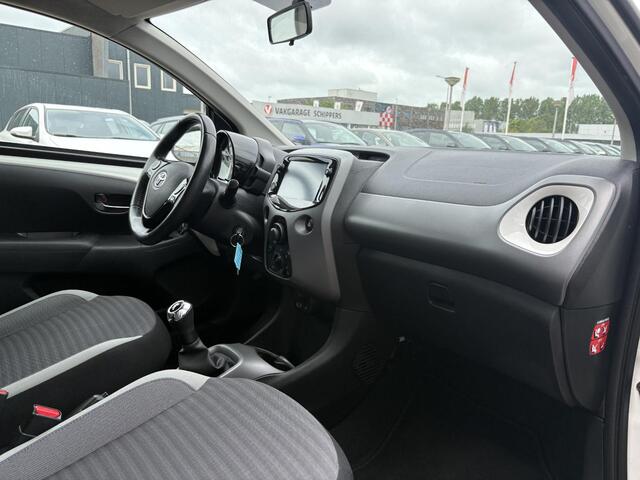 Toyota AYGO 1.0 VVT-i x-play limited