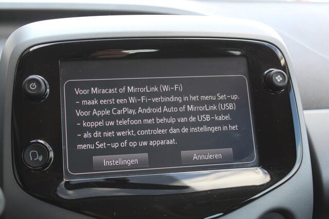 Toyota AYGO 1.0 VVT-i x-play | Rijklaar | Apple/Android | Camera | Airco | Bluetooth | Dealer onderhouden | NL-auto