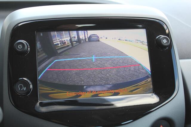 Toyota AYGO 1.0 VVT-i x-play | Rijklaar | Apple/Android | Camera | Airco | Bluetooth | Dealer onderhouden | NL-auto