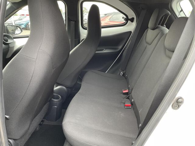 Toyota AYGO X 1.0 VVT-i MT Play **ADAPTIEF CRUISE CONTROL/ PARKEERCAMERA/ APPLE CARPLAY**