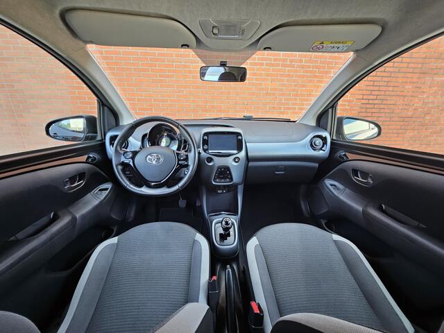 Toyota AYGO 1.0 VVT-i x-joy Automaat 1e eigenaar Clima Camera Carplay