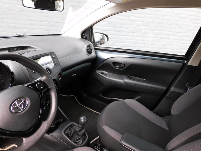 Toyota AYGO 1.0 VVT-i x-fun TOPSTAAT! DEALER ONDERHOUDEN! 4-SEIZOENEN BANDEN! BLUETOOTH! CRUISE! AIRCO!