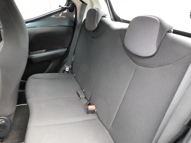 Toyota AYGO 1.0 VVT-i x-fun TOPSTAAT! DEALER ONDERHOUDEN! 4-SEIZOENEN BANDEN! BLUETOOTH! CRUISE! AIRCO!
