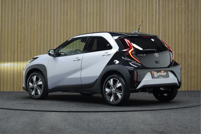 Toyota AYGO X Hybrid 115 pulse Easy Pack | Nieuw uit voorraad Leverbaar! | Adaptive-cruise | Camera | Clima | Maps Navigatie | Parkeersensoren V+A | Apple Carplay & Android Auto | Keyless | Stoelverwarming