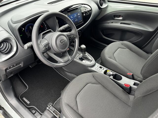 Toyota AYGO X Hybrid 115 pulse NIEUW SNEL RIJDEN