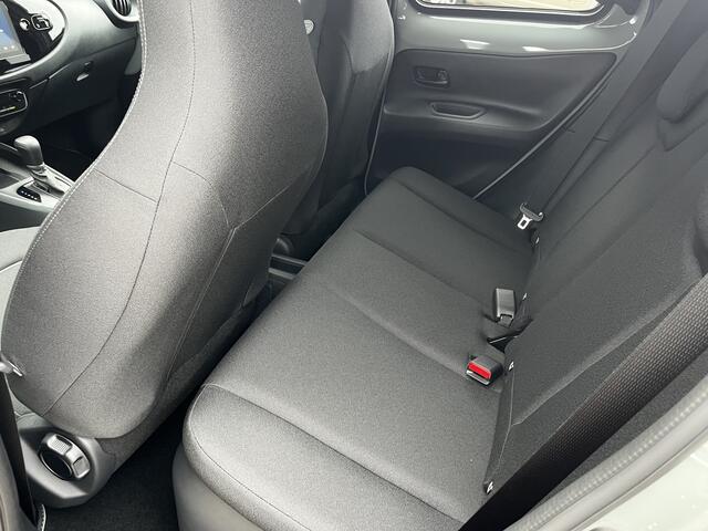 Toyota AYGO X Hybrid 115 pulse NIEUW SNEL RIJDEN