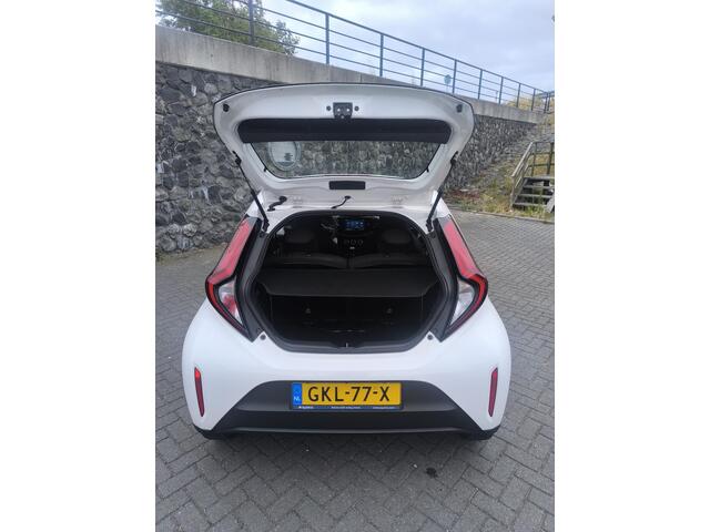 Toyota AYGO X 1.0 VVT-i MT Play Carplay & android, Camera achter, adaptieve cruise control, airco, 1e eigenaar, org NL auto.
