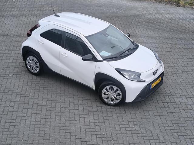 Toyota AYGO X 1.0 VVT-i MT Play Carplay & android, Camera achter, adaptieve cruise control, airco, 1e eigenaar, org NL auto.