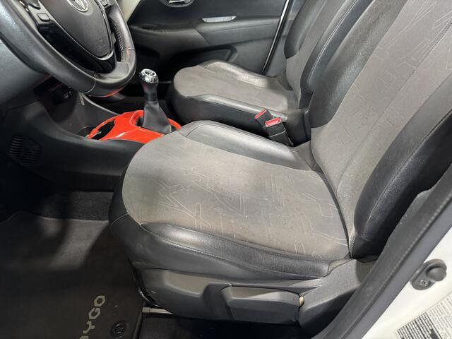 Toyota AYGO 1.0 VVT-i x-cite | CarPlay | Canvas dak |