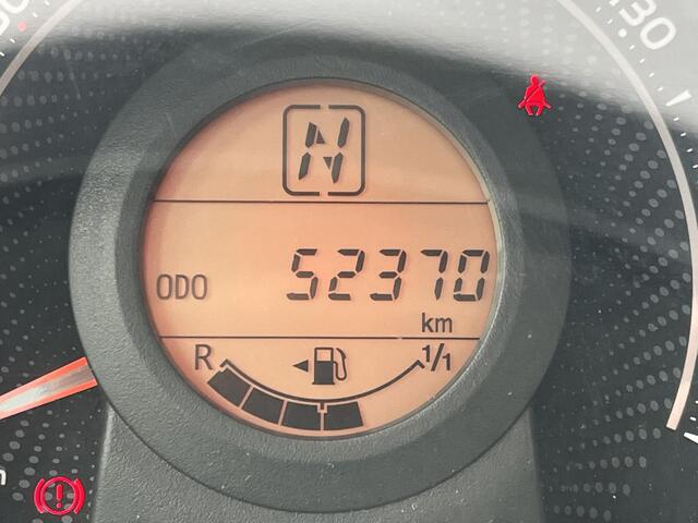 Toyota AYGO 1.0 VVT-i x-play | X-shift automaat | Bluetooth | Airconditioning |