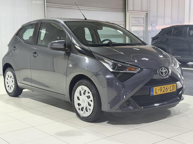 Toyota AYGO 1.0 VVT-i x-play limited