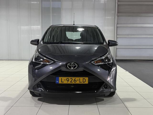 Toyota AYGO 1.0 VVT-i x-play limited