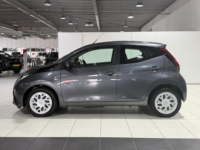 Toyota AYGO 1.0 VVT-i x-play limited