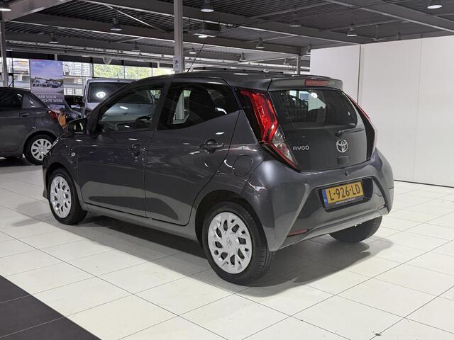 Toyota AYGO 1.0 VVT-i x-play limited