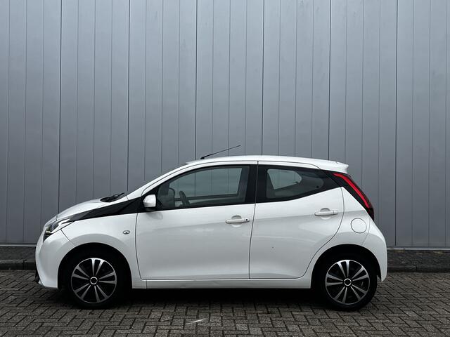 Toyota AYGO 1.0 VVT-i X-Play Apple Carplay Android Auto Airco