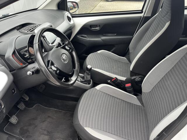 Toyota AYGO 1.0 VVT-i X-Play Apple Carplay Android Auto Airco
