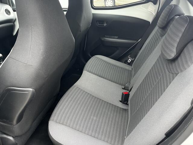 Toyota AYGO 1.0 VVT-i X-Play Apple Carplay Android Auto Airco