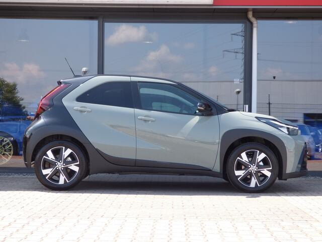 Toyota AYGO X Hybrid 115 pulse Bi Tone