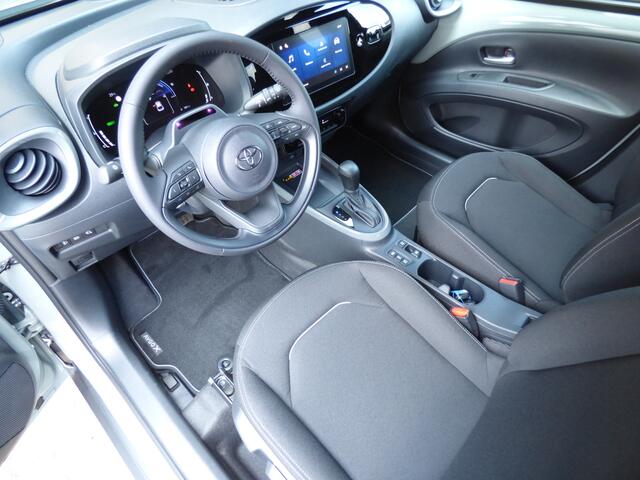 Toyota AYGO X Hybrid 115 pulse Bi Tone