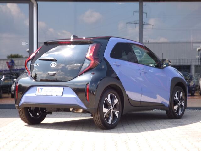 Toyota AYGO X Hybrid 115 pulse Bi tone
