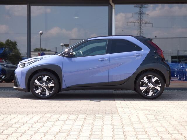 Toyota AYGO X Hybrid 115 pulse Bi tone