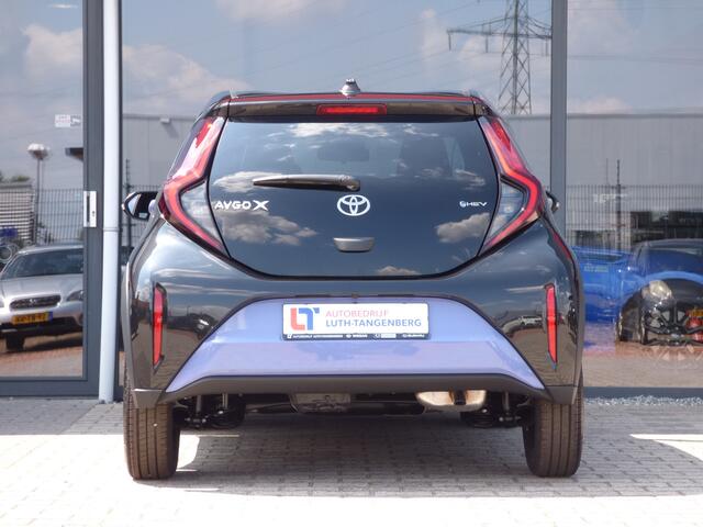 Toyota AYGO X Hybrid 115 pulse Bi tone