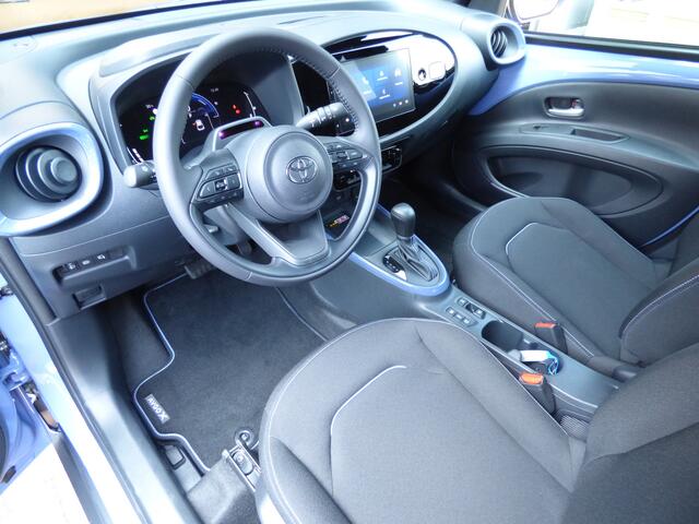 Toyota AYGO X Hybrid 115 pulse Bi tone