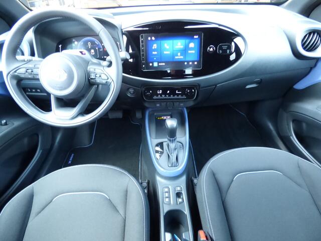 Toyota AYGO X Hybrid 115 pulse Bi tone